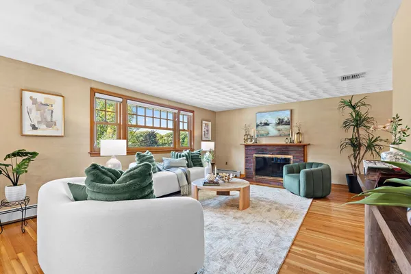 20 WOODCHESTER CIR