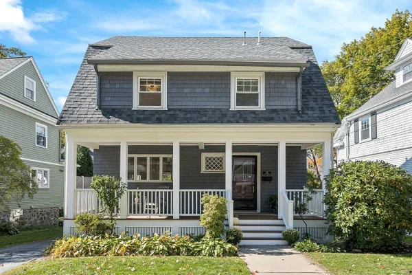 15 LLOYD ST