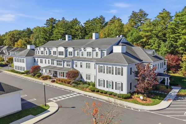27 HARTLAND WAY 304
