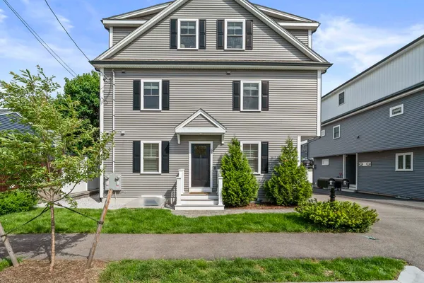 61 GALE ST A