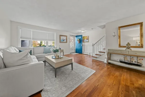 19 EAGAN PL 19
