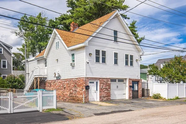53 COLUMBIA AVE