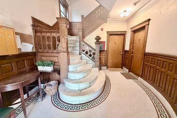 35 WESTBOURNE TER 2