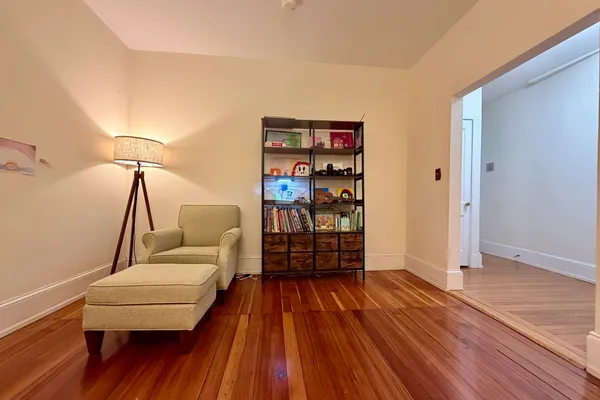 35 WESTBOURNE TER 2