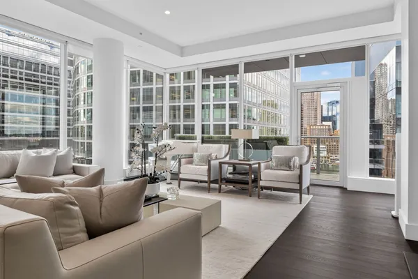 50 LIBERTY DR 12J