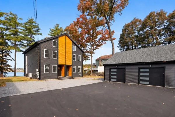 66 LAUREL LN
