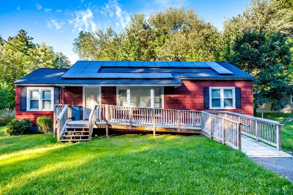 127 PLEASANT ST