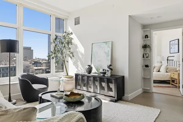 100 LOVEJOY WHARF 3C