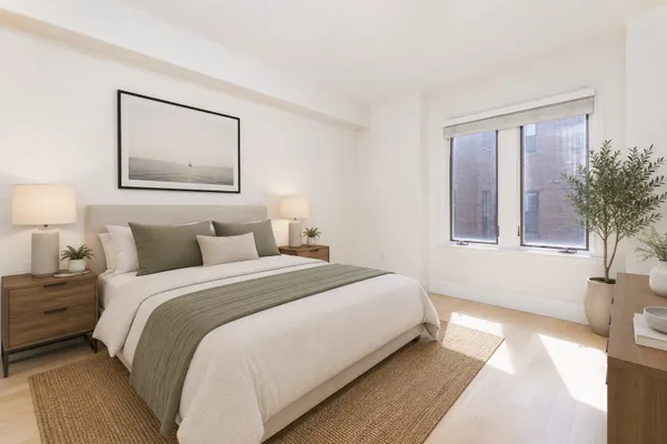 45-55 W BROADWAY 208