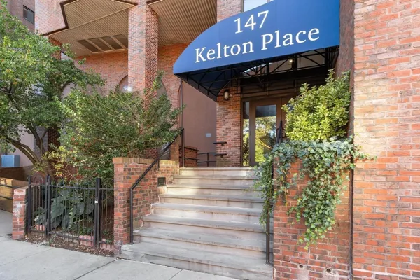 147 KELTON ST 717