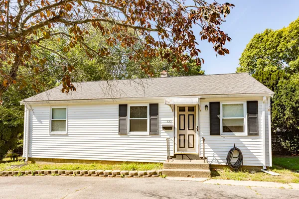 122 ALGONQUIN ST