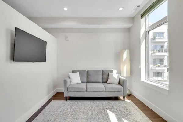 99 SUMNER 408