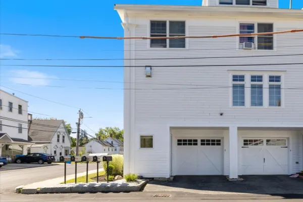 4 MECHANIC ST 1