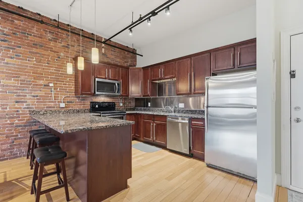 61 MARKET ST 3A