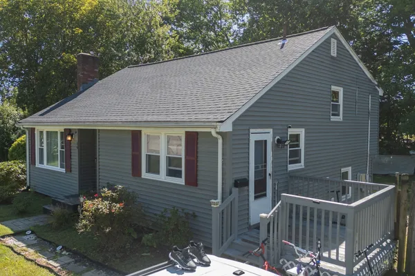 19 ANAWAN ST