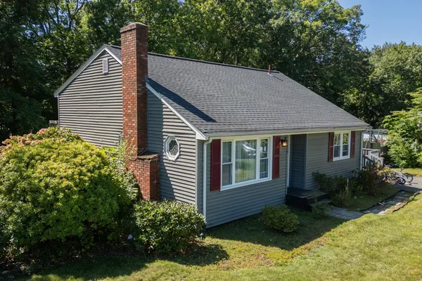 19 ANAWAN ST