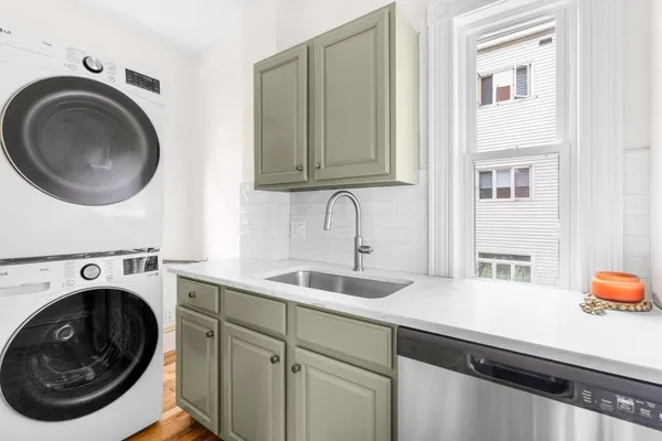 9 PROSPECT HILL AVE 1