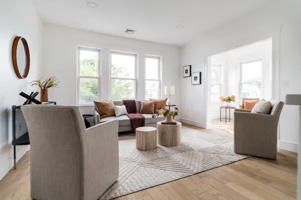 17-19 WOODROW AVE 17