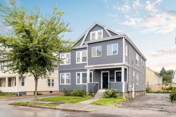 17-19 WOODROW AVE 17