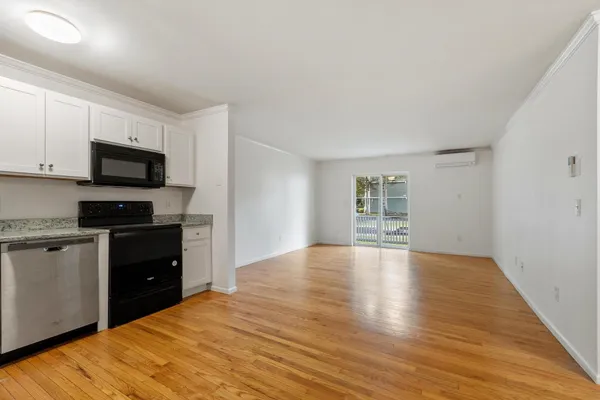 30 ABBEY RD 106