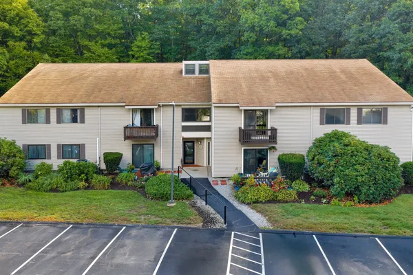17 THAYER POND DR 7