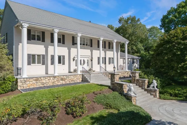 14 GRAND HILL DR