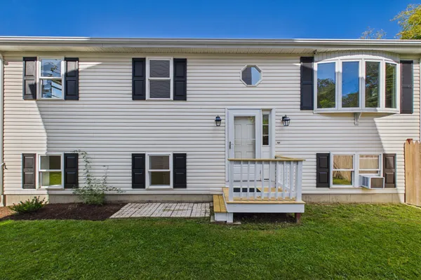102 VESTAL ST