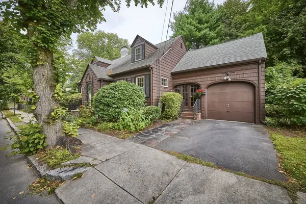 45 BONAIR ST