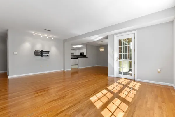 9 WEATHERLY DR 9