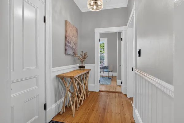 77 SPRING PARK AVE 3