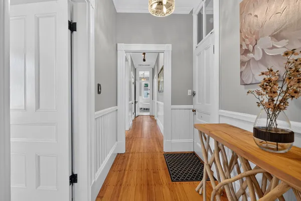 77 SPRING PARK AVE 3
