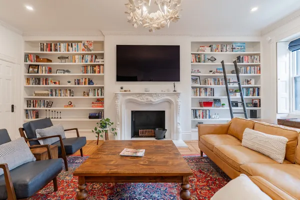 53 MOUNT VERNON ST 3