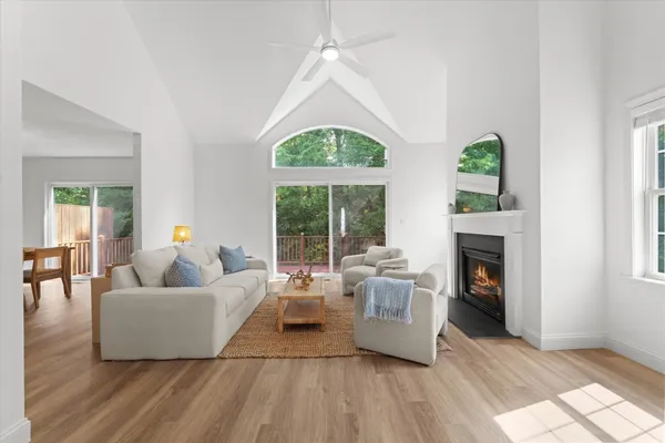 2 BERRYWOOD CT 2