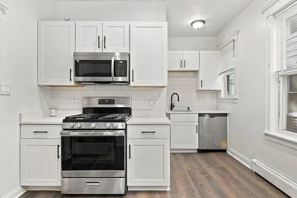 27 HOSMER ST 2