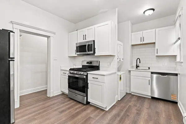 27 HOSMER ST 2