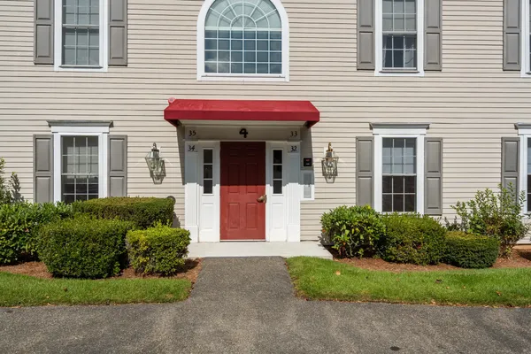 36 CAMBRIDGE RD 32