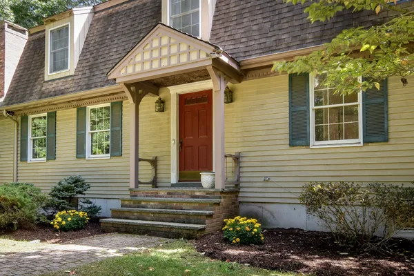 46 DONNELLY DR