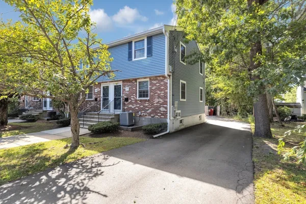 37 LEOMINSTER RD 37