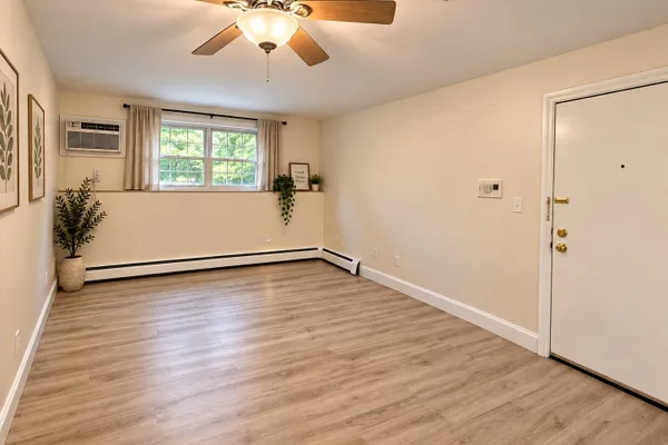 6 VENICE ST F2