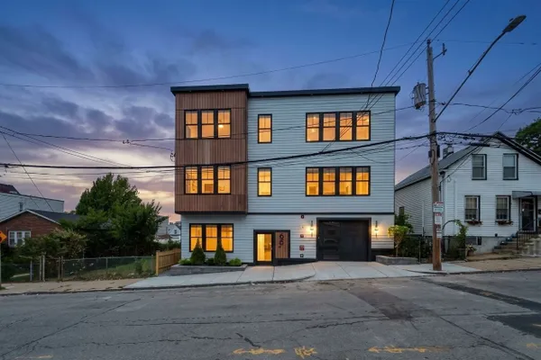 66 HOMER ST 3