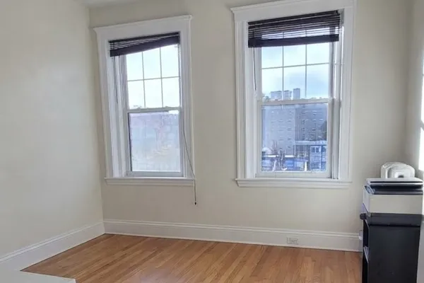 1564 COMMONWEALTH AVE 16