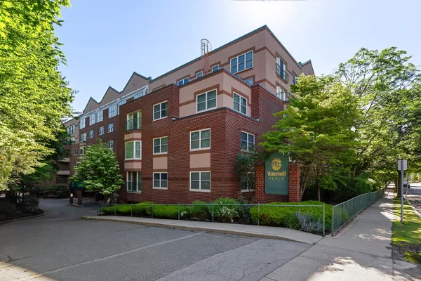 1 WATERMILL PL 426