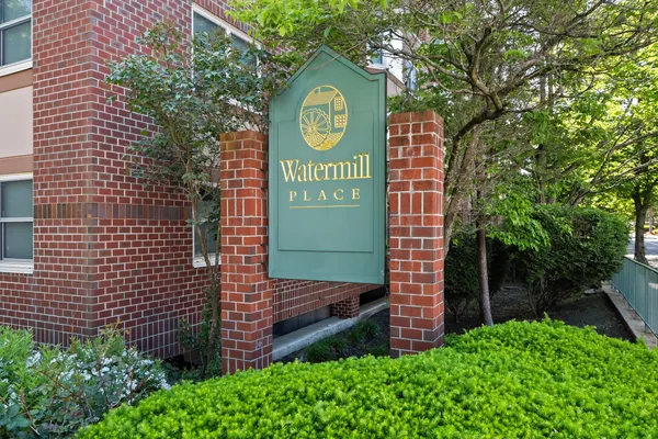 1 WATERMILL PL 426