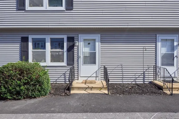 270 SUNDERLAND RD 40