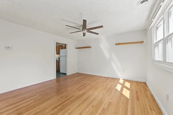 79 ARNOLD AVE 79