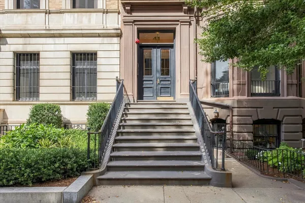 41 COMMONWEALTH AVE 3