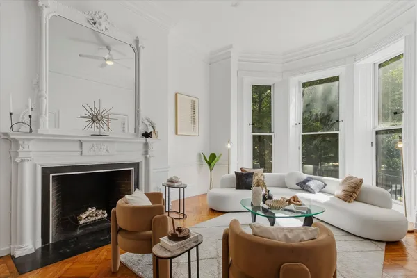41 COMMONWEALTH AVE 3