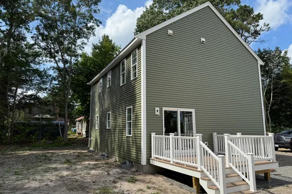 3 CRANBERRY CIR