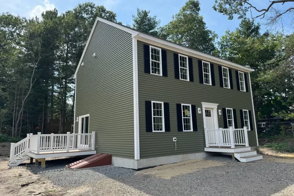 3 CRANBERRY CIR