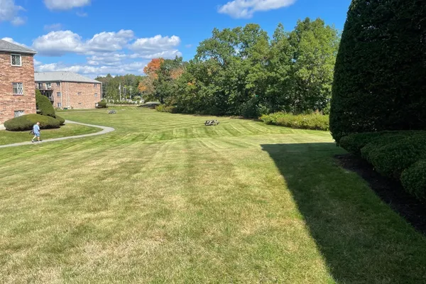 230 CHICKERING RD 12